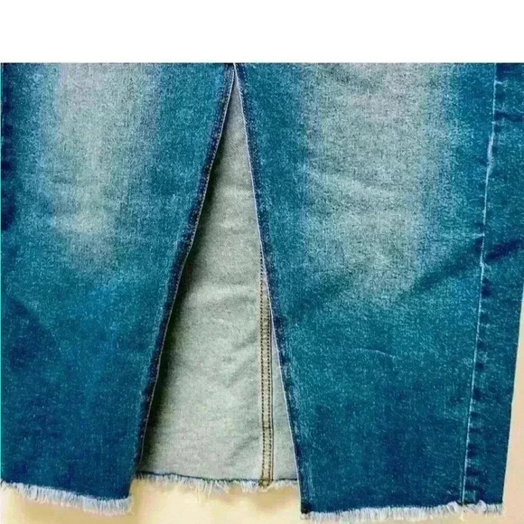 NWT CELEBRITY PINK Denim Front-Slit Frayed-Hem Midi Skirt size 13/31 - Picture 4 of 10